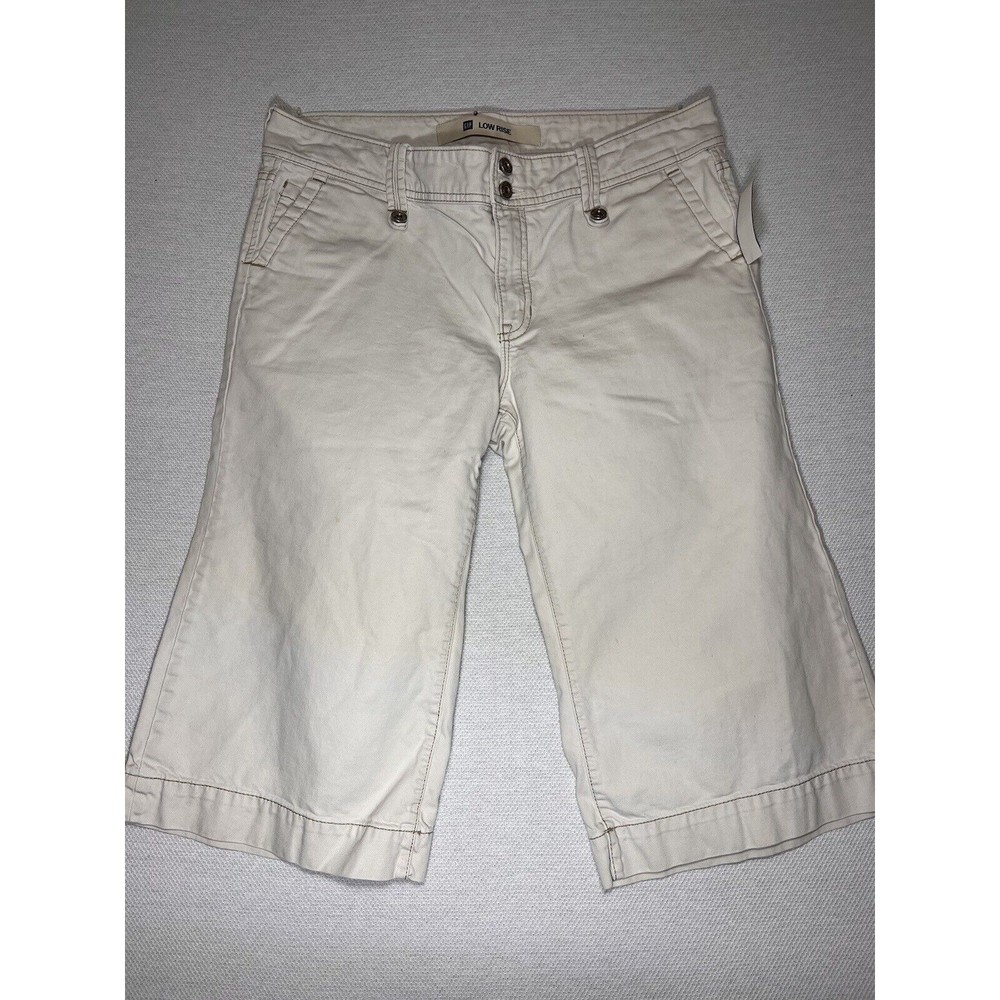 Gap Long Shorts Women Size 10 (33x17 Actual) Low Rise Capri Beige Khaki